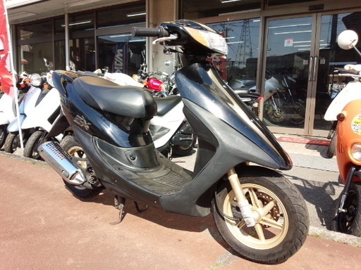 NO.2693　ライブディオＺＸ （ＤＩＯ） ２スト　シャッターキー付き後期モデル　ハネ付き　ディスクブレーキ　キャストホイール　ブラック　☆彡