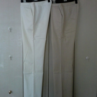 レディース　白・ベージュパンツ2枚　Lサイズの画像