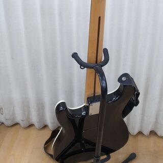 FENDER JAPAN ﾌｪﾝﾀﾞｰ  ｼﾞｬﾊﾟﾝ  ｴｱﾛﾀﾞｲﾝ ｽﾄﾗﾄｷｬｽﾀｰ ｽﾄﾗｯﾌﾟ ｿﾌﾄｹｰｽ付き ｴﾚｷｷﾞﾀｰの画像