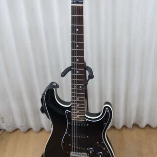 FENDER JAPAN ﾌｪﾝﾀﾞｰ  ｼﾞｬﾊﾟﾝ  ｴｱﾛﾀﾞｲﾝ ｽﾄﾗﾄｷｬｽﾀｰ ｽﾄﾗｯﾌﾟ ｿﾌﾄｹｰｽ付き ｴﾚｷｷﾞﾀｰの画像