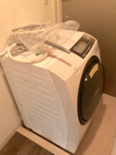 美品！6/5まで！HITACHI ドラム式洗濯乾燥機 11kg（BD-S8800R)お譲りします！