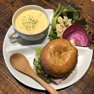 カフェスタッフ募集中！の画像