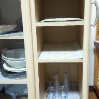 決まりました　食器棚の画像