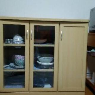 決まりました　食器棚の画像