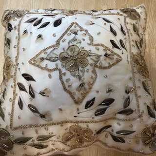 ２つセットで高級シルククッションビーズ刺繍