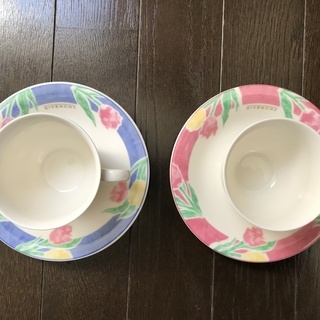 GIVENCHY コーヒーカップ＆ソーサー　2客セット【未使用美品】チューリップ柄の画像