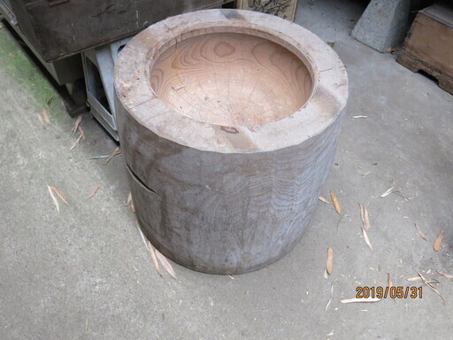 臼　うす　餅つきやイベント　インテリア　オブジェ　和風