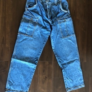 大きめのジーンズです。