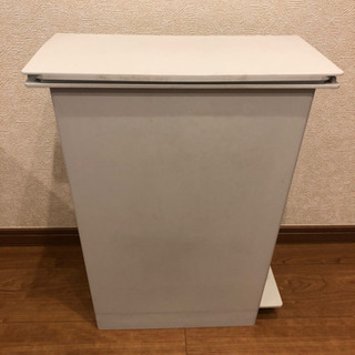 無印のゴミ箱の画像