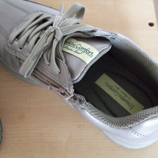 レディーススニーカーの画像