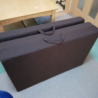 マットレスと抱き枕
