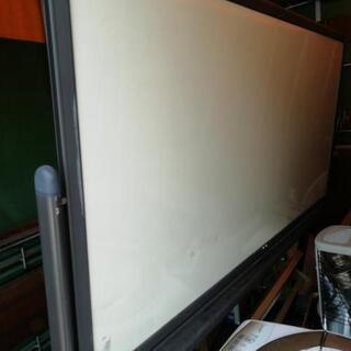 〔集会所とかなら寄付します〕ホワイトボード　足つき　