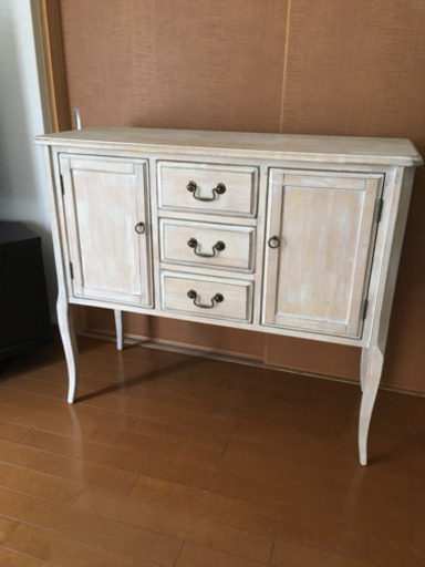 アンティーク風キャビネット