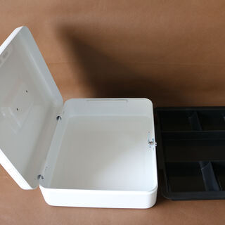 スチール キーボックス 手提げ金庫 新品 セールの画像