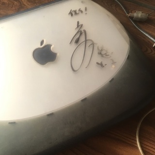 電源の入らないi bookシェルグリーン