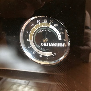 【売ります】HAKUBA 電子制御防湿保管庫 E-ドライボックス50 KED-S50の画像