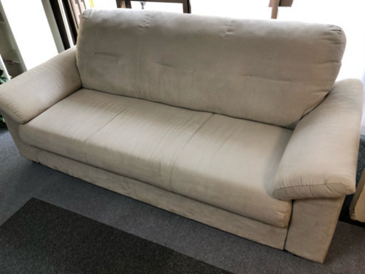 値引きしました。3人掛けソファ