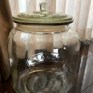 大きなサイズのキャニスターの画像