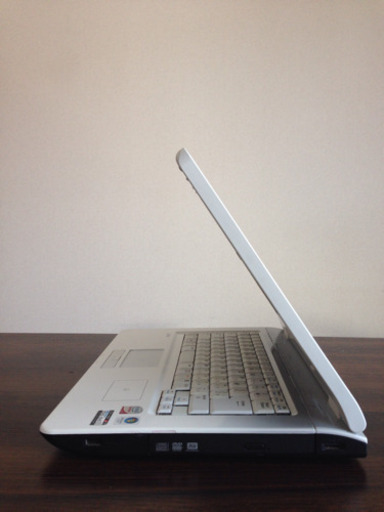 値下げ‼️液晶綺麗✨大画面 ホワイト白NECノートパソコン本体最新OS Windows10 office オフィス