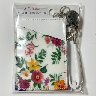 A.Y. Judie リールコード付パスケース