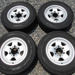 ◎全国発送対応いたします◎ 15インチ 215/70R15 スタ...