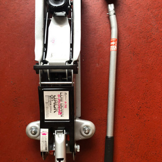 ジャッキ、ジャッキスタンドの画像