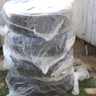 《新品》セット175/65R14 82Q ホイル スタッドレスタイヤの画像