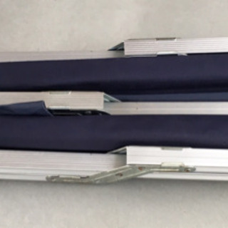 2〜3人掛け折り畳み椅子の画像