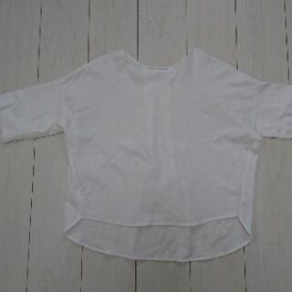 後ろタックTシャツ