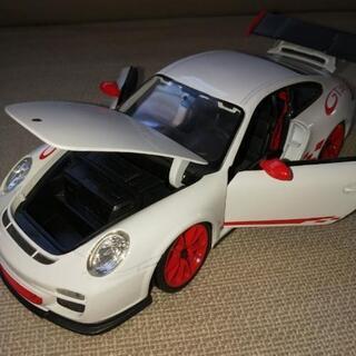 ポルシェ　ダイキャスト1/18