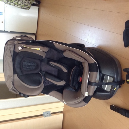 コンビ チャイルドシート NEROOM エッグショックをお譲りします