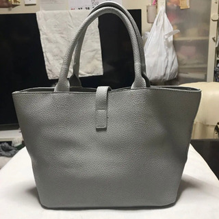 トートバッグ 合成皮革の画像