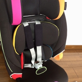 【チャイルドシート】ジュニアまで使用可能　エールべべ グローバの画像