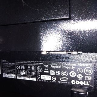 デスクトップのモニター（ジャンク品）の画像