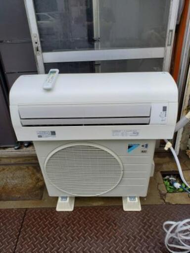 DAIKIN ダイキン ルームエアコン 8～10畳用  F28TTCXS-W 2017年製