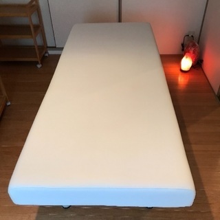 マッサージベッド