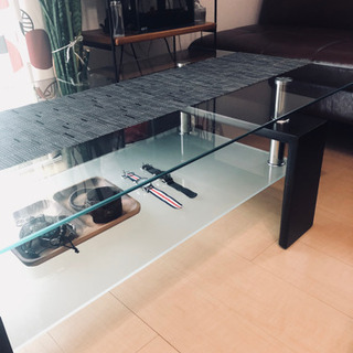 美品☆格安☆オシャレなガラステーブル早い者勝ち