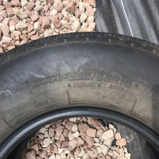 値下げ！使用期間3ヶ月！ブリジストントラックタイヤ4本の画像