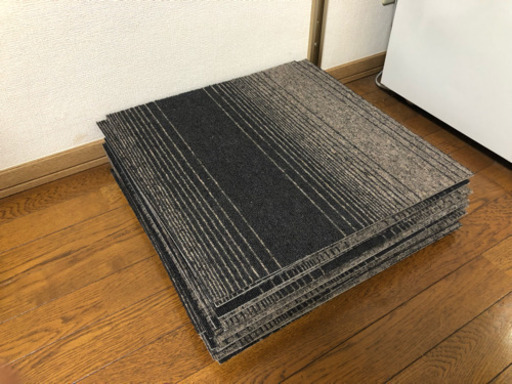 タイルカーペット20枚 中古品