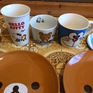 キャラクター皿、マグカップの画像