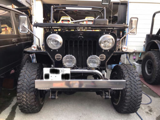 三菱ジープ  フォグランプ  とフレームセット