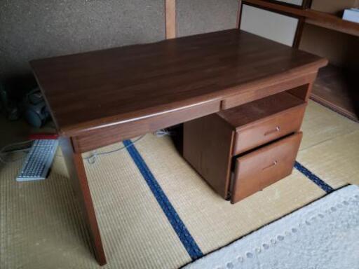 パソコンデスク