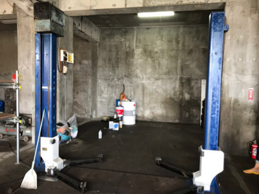 中古2柱リフト