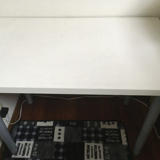 IKEA ②机 vika amon (決まりました)