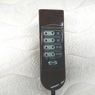 超お買い得！シモンズ電動リクライニングベッドの画像