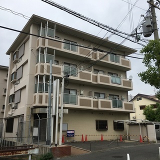 ★貸店舗・事務所★  深井駅５分　軽飲食可　１階路面店１１２．５...