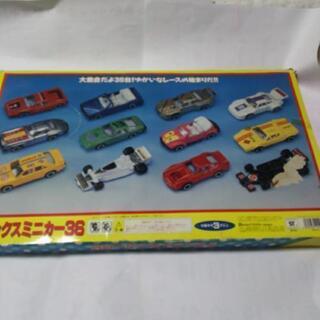 だいぶ昔に買ったミニカーセットです。の画像