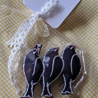 mina perhonen(ミナペルホネン)lintu　ブローチ　新品