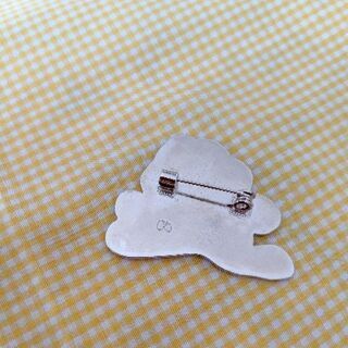 値下げ!! mina perhonenミナペルホネン flower scope　レッド　ブローチ　美品！　の画像