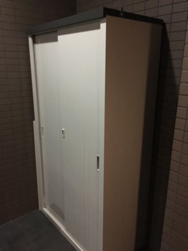 物置(購入１ヶ月程の新品に近い！)